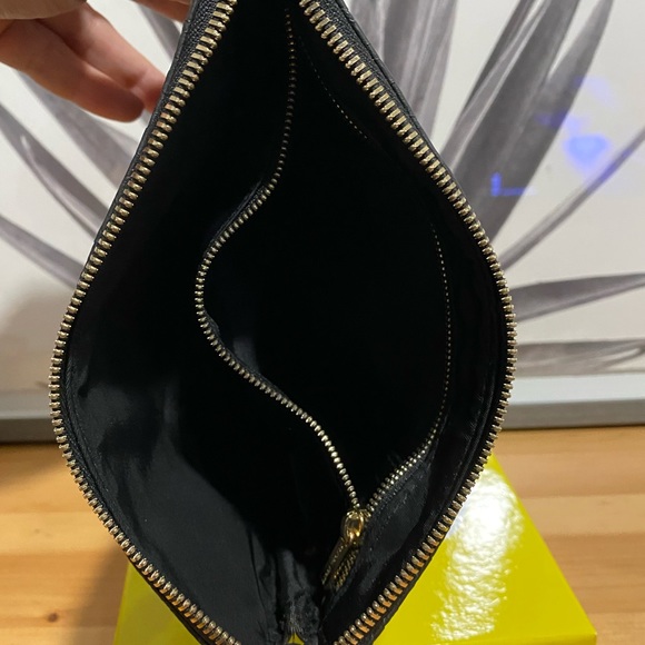 Rare Kendra Scott Faux Python Bag - Picture 5 of 7